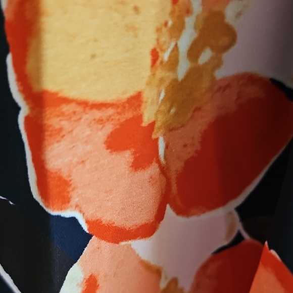 Bloomchic NWT Floral Women's Top - Navy and Orange Size 18/20 - Picture 4 of 6